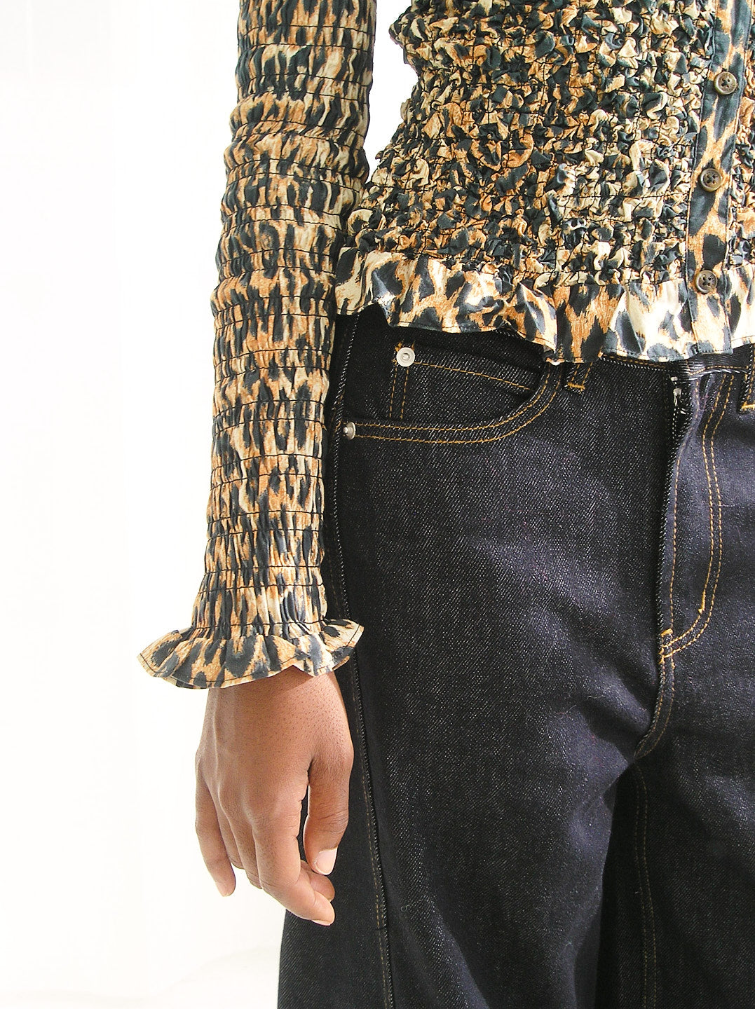 Elliana Smocked Cardi Leopard Exclusive Style