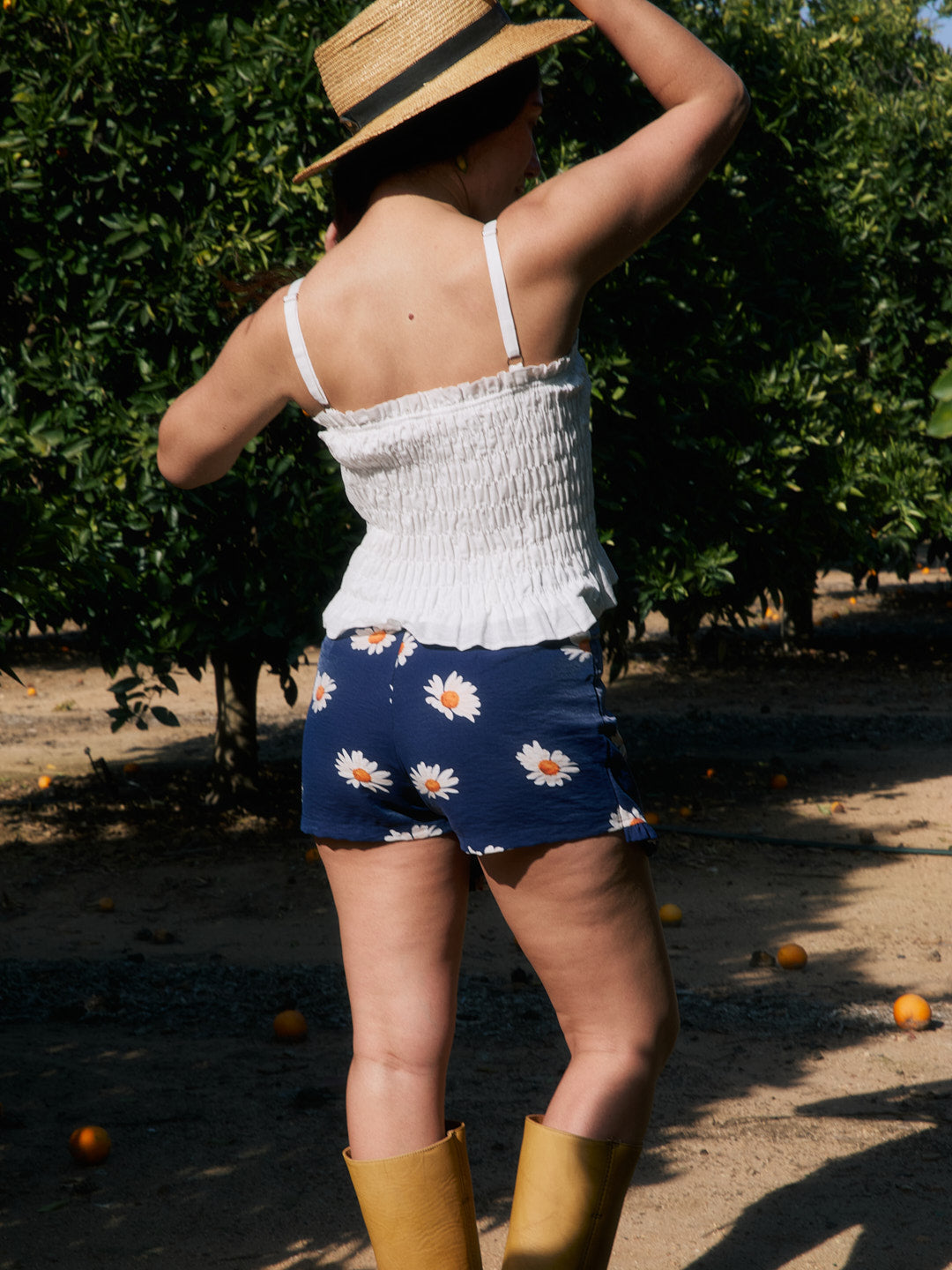 Christy Skort Navy Daisy All New
