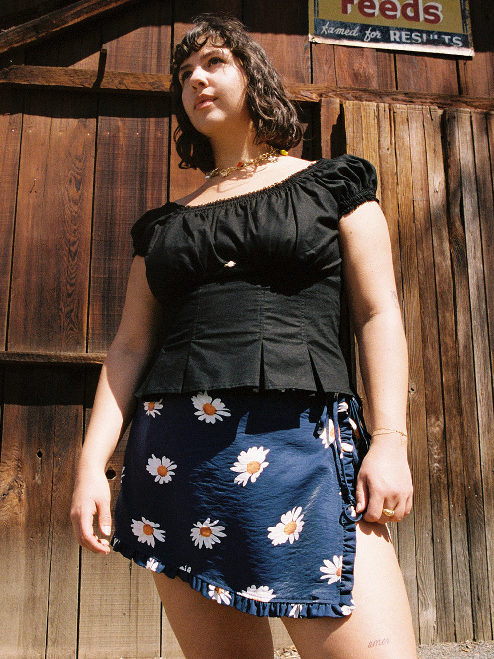 Christy Skort Navy Daisy All New